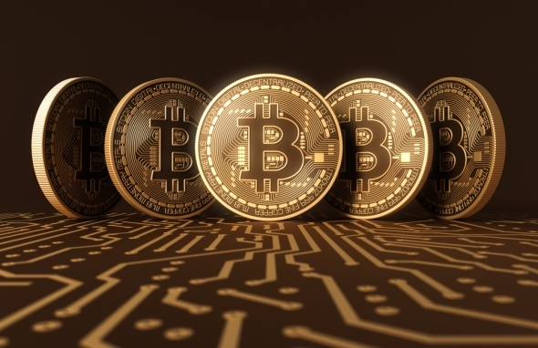 Bitcoin, Trump’ın kripto dostu açıklamalarıyla 106 bin doları aştı